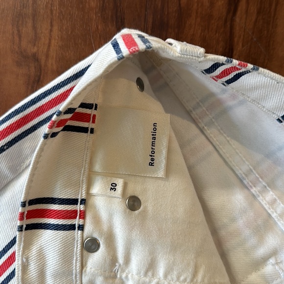 Reformation Striped Shorts - Picture 5 of 5